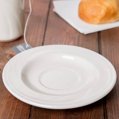 Libbey 950038431 Cascade 5 3/4" Ivory (American White) Round Medium Rim Flint Porcelain Tea Saucer