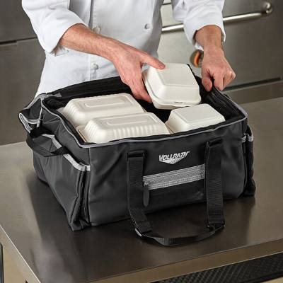 Vollrath VCBM500 5-Series Medium Insulated Food Pan Carrier w/ Heating Pad (2 half pans)