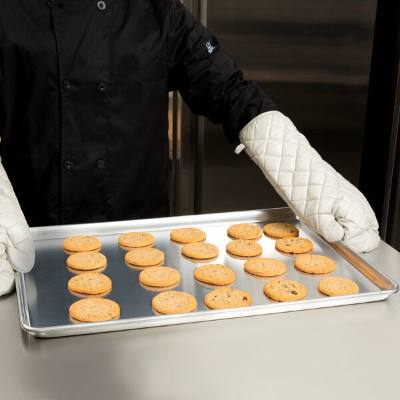 Vollrath 9002 Wear-Ever Full Size 18 Gauge 18" x 26" Wire-in-Rim Aluminum Sheet Pan