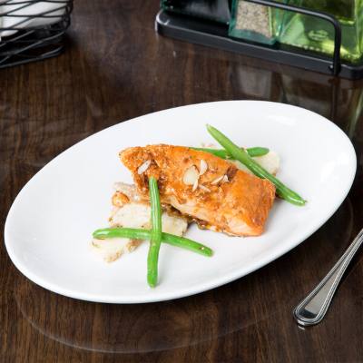 Libbey 840-520R-24 Porcelana Rolled Edge Coupe Platter 11 3/4" x 8" Bright White Oval Porcelain