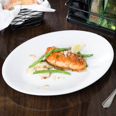 Libbey 840-530R-30 Porcelana Rolled Edge Coupe Platter 13 1/2" x 10" Bright White Oval Porcelain