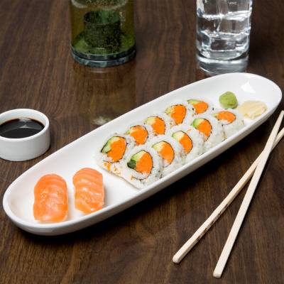 Libbey BW-6711 Chef's Selection II 14" x 4 1/4" Ultra Bright White Porcelain Coupe Tray