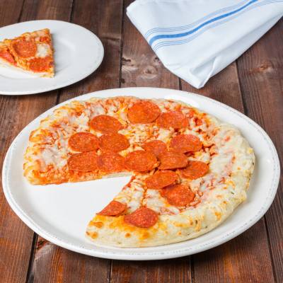 Libbey Farmhouse 13 1/2" Round Cream Porcelain Platter / Pizza Plate
